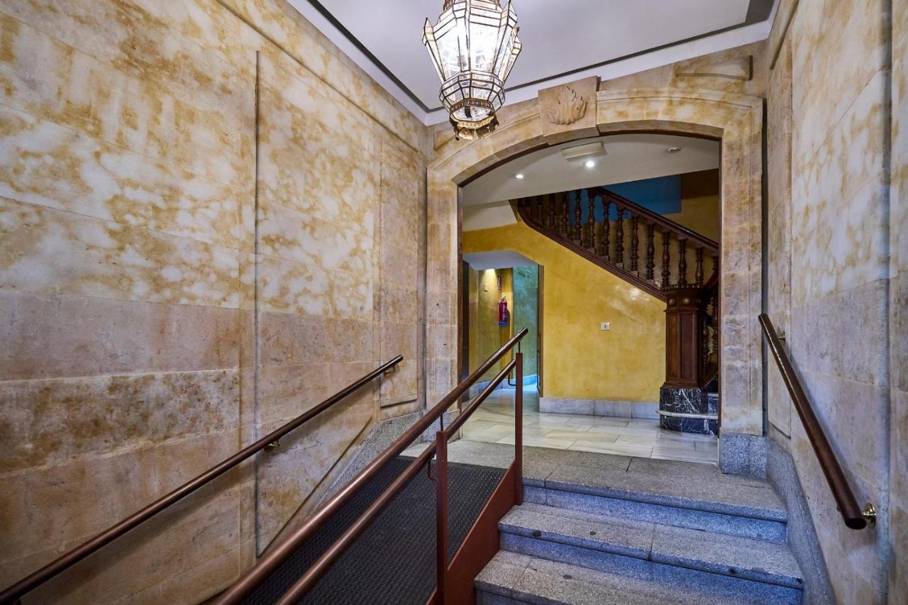 3 Plaza Mayor -Prior 5 - At By Victoria Apartment Salamanca Bagian luar foto
